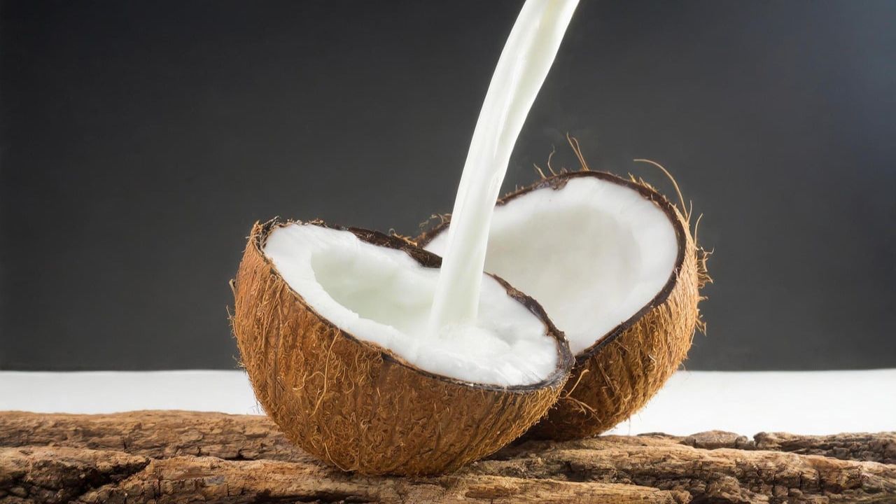 Coconut Water Benefits for Summer + Easy, Breezy Recipes