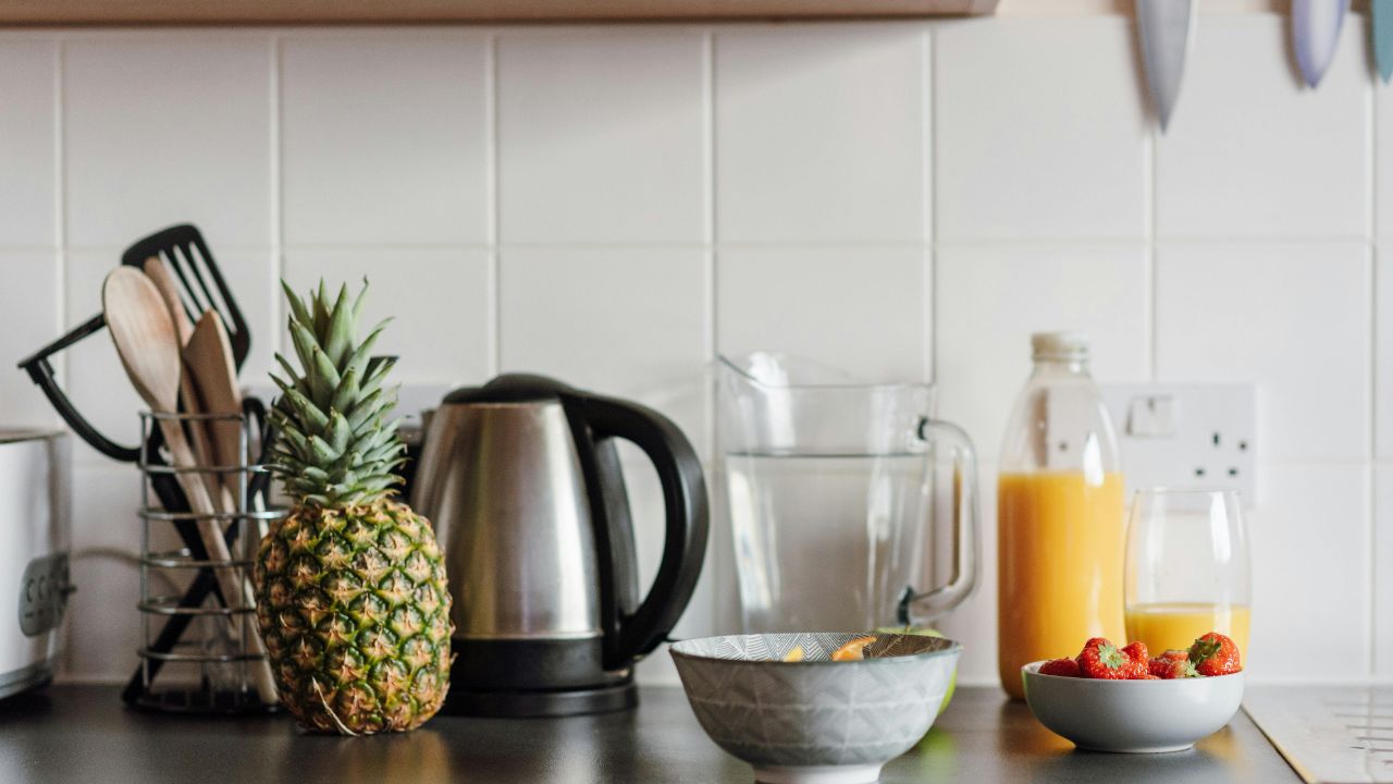 Top 10 Benefits of Pineapple Juice (Recipe Included!)