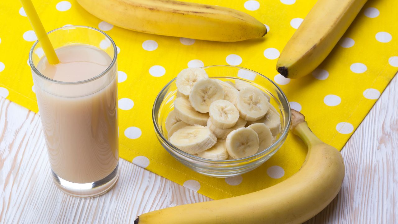 Banana Juice Benefits, Recipe, and Nutritional Powerhouse