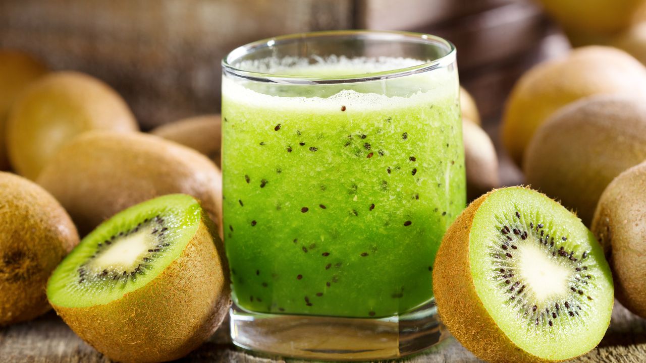 Kiwi Juice Recipe, Nutrition, and Unexpected Benefits