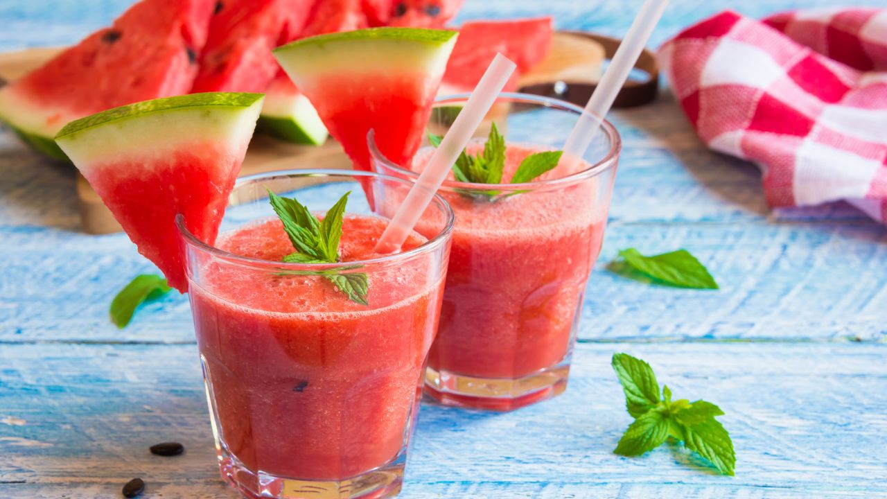 Benefits of Densuke Watermelon Juice with a Refreshing Recipe